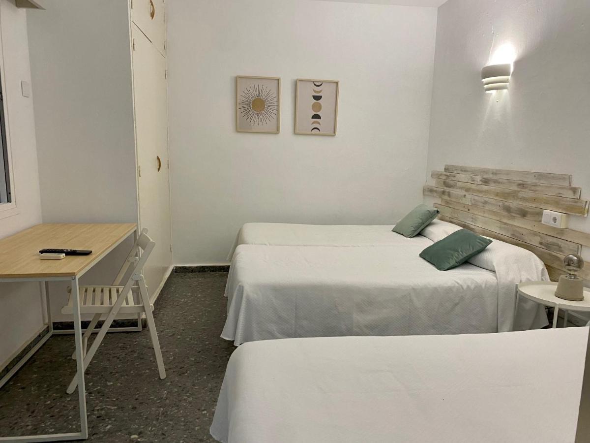 Hostal Paco Марбеля Екстериор снимка